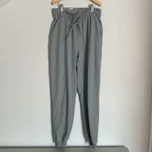 Lululemon women's joggers size 4 GUC